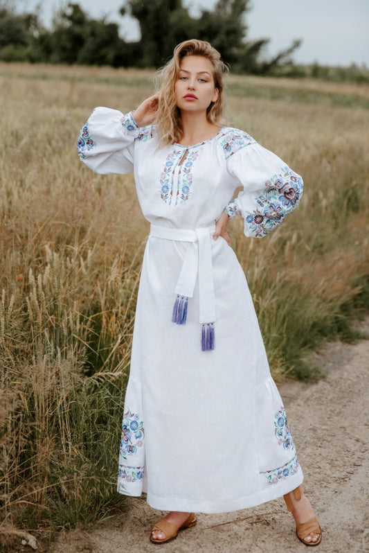 UKRAINIAN VYSHYVANKA/LONG WOMEN'S LIEN DRESS WITH FLORAL EMBROIDERY "WHITE"